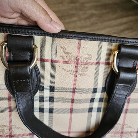 Burberry handbag medium size - Picture 5 of 9